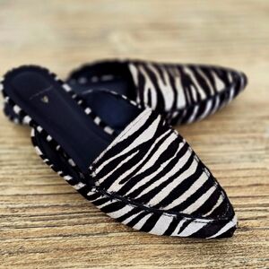 Zebra patterned leather mules 8.5 animal print black white Monochrome slides